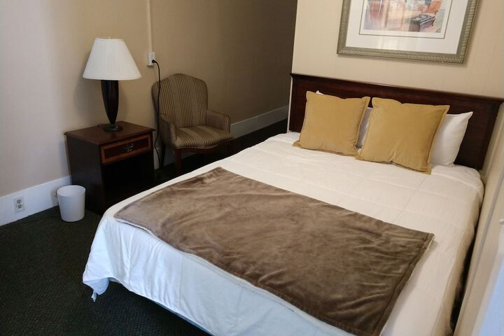 Hotel Wayne