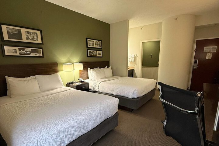 Sleep Inn & Suites Queensbury - Lake George