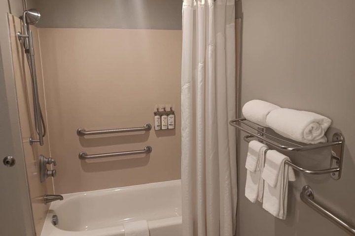 Comfort Inn & Suites Miami - Route 66