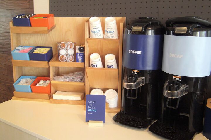 Breakfast/Coffee Service 46 of 48