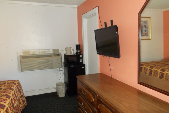 Room 14 of 50