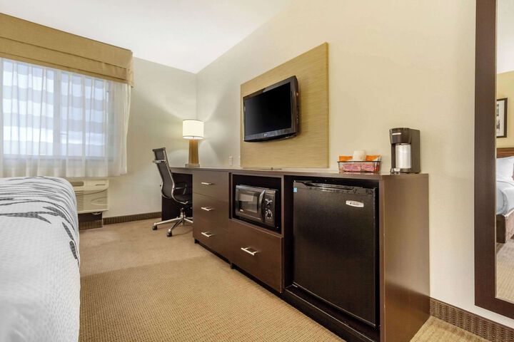 Room 37 of 48