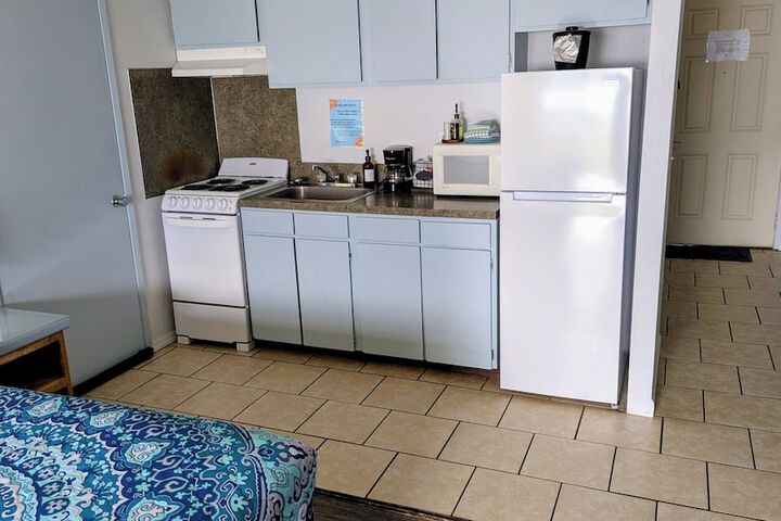 Silver Surf Motel