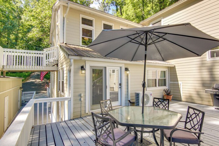 Hot Tub & Boat Dock: Lovely Lake Lure Retreat