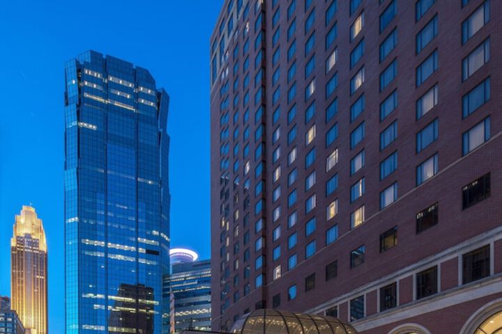Hotel 4 of 82