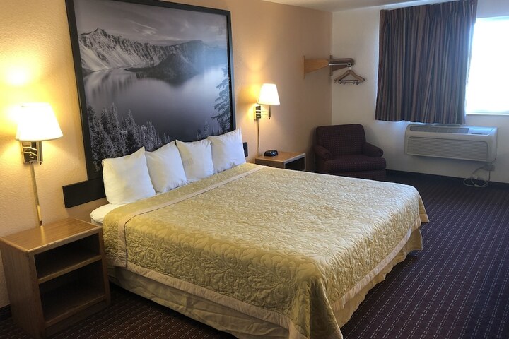 Room 53 of 68