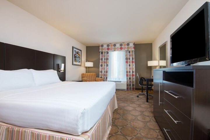 Room 11 of 26