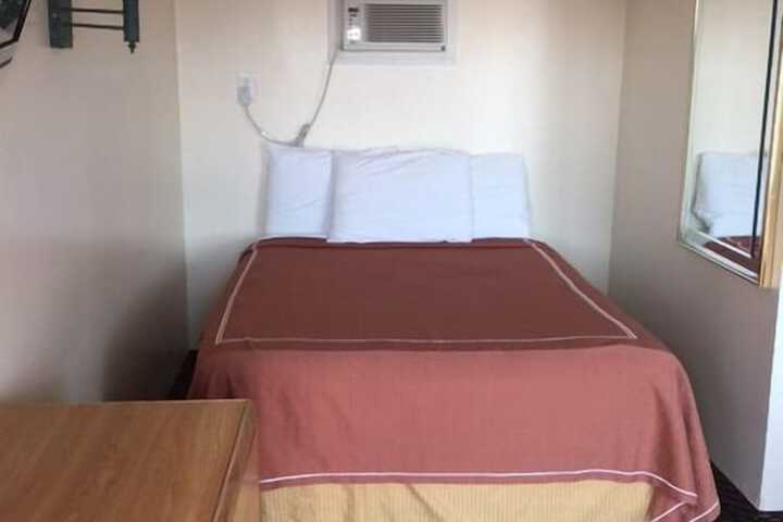 Room 13 of 50