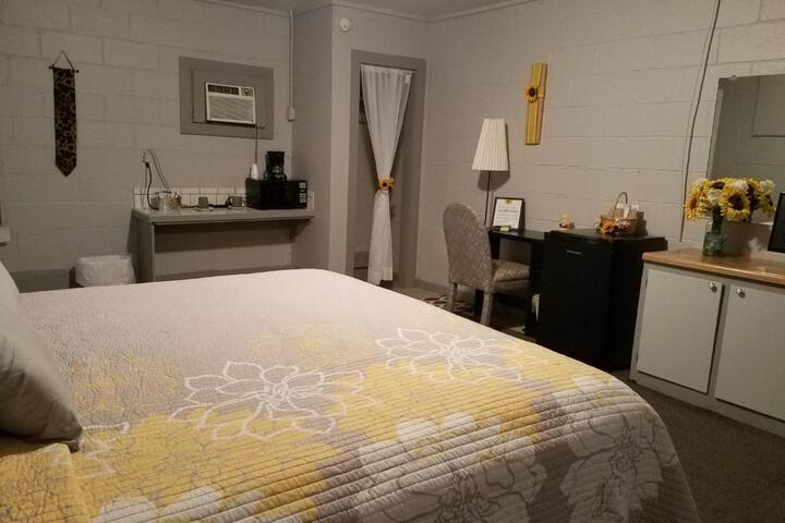 Canton Motel