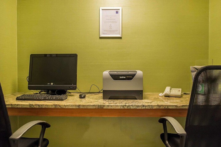 Business Center 34 of 34