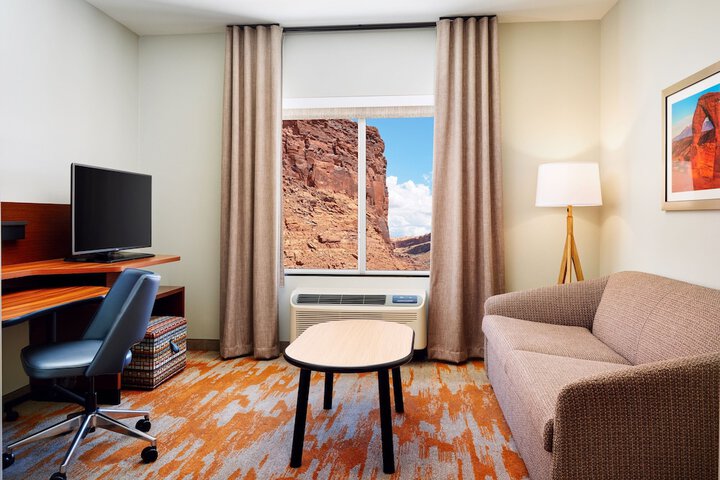 Room 27 of 53