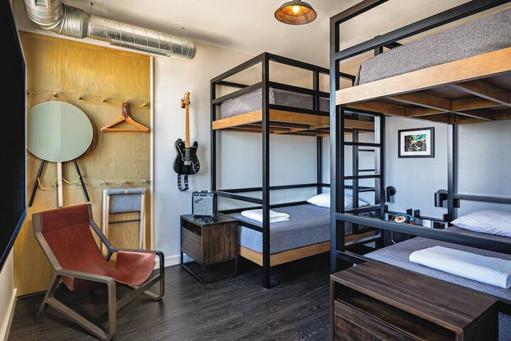 Room 26 of 37
