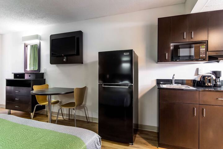 Room 22 of 38