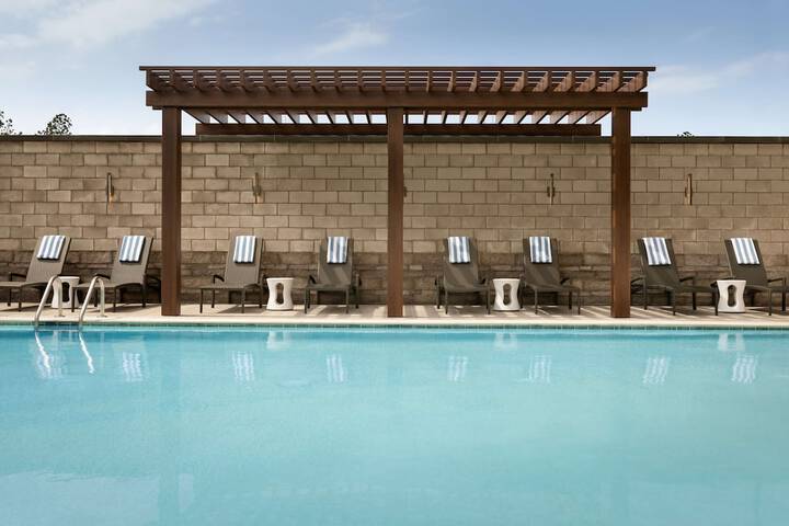 Pool 4 of 66