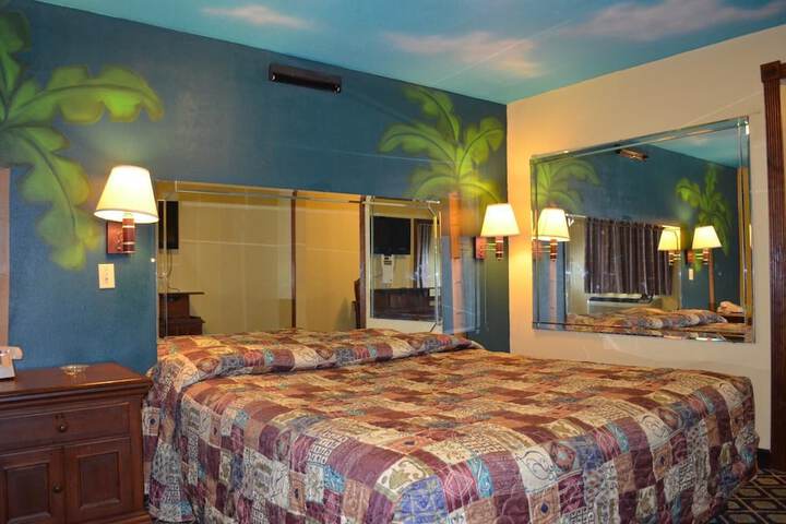 Room 19 of 31