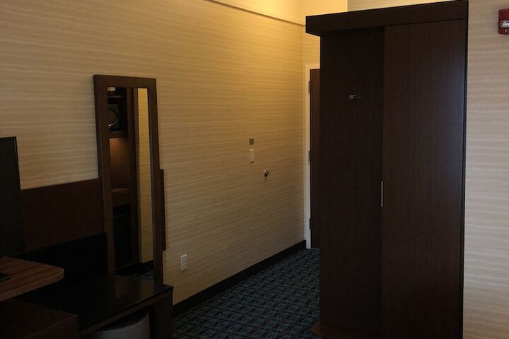 Room 20 of 36