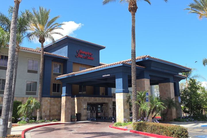 Hampton Inn & Suites Ontario