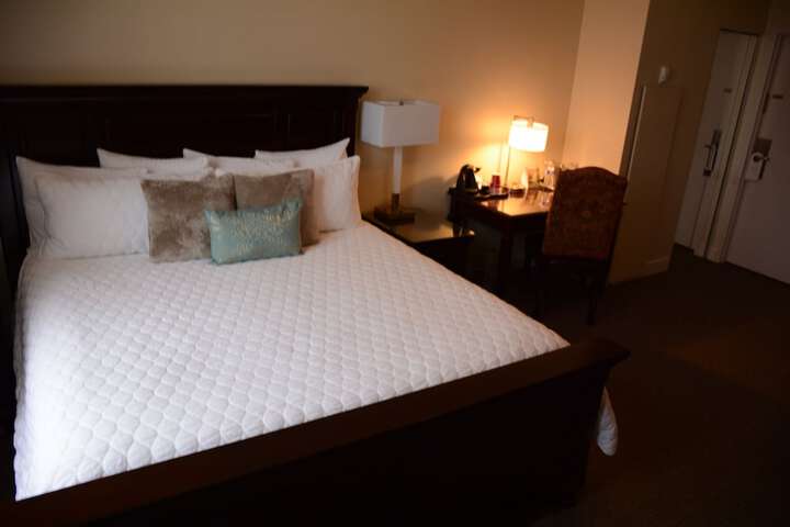 Room 32 of 50