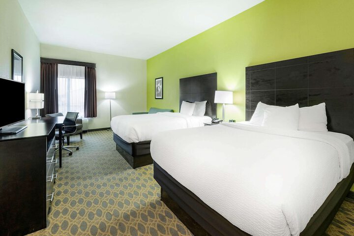 La Quinta Inn & Suites by Wyndham Columbus - Grove City