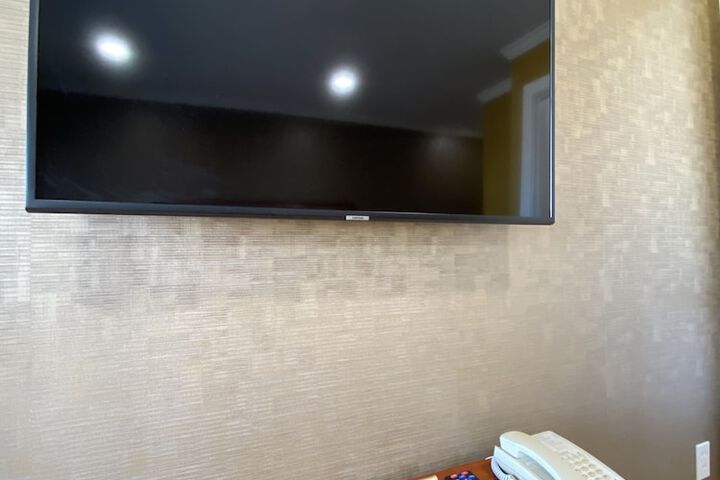 Room 14 of 24