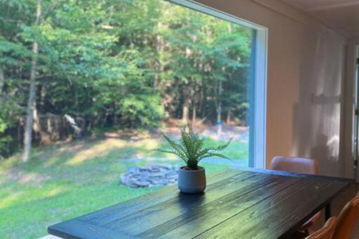 The Cabin at Benton Hollow