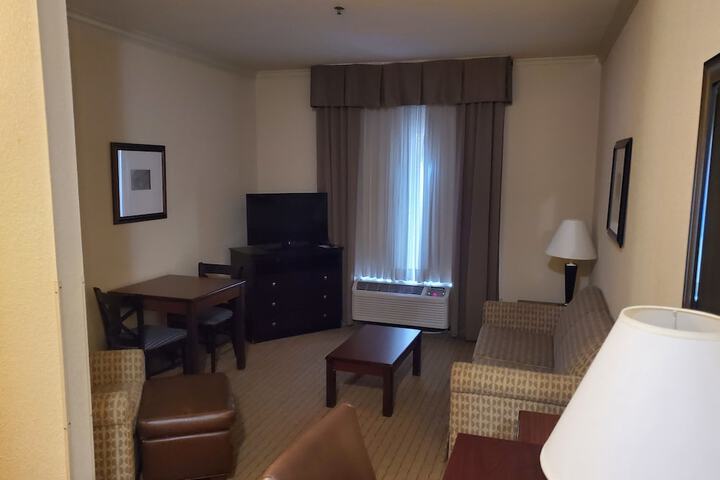 Room 12 of 23