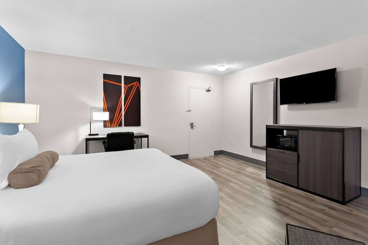 Room 27 of 45