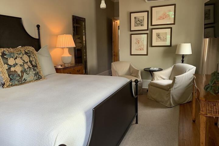 Room 45 of 98
