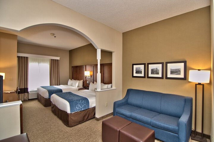 Room 43 of 63