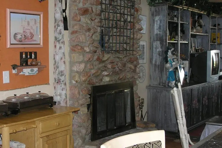 DUMPLIN PATCH BED & BREAKFAST