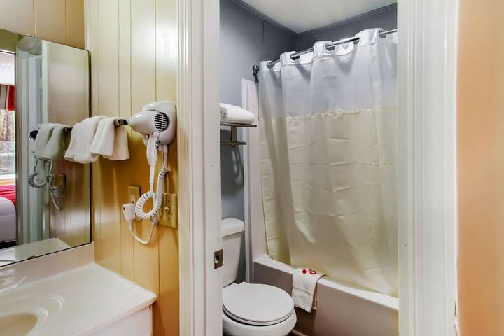 Room 10 of 20