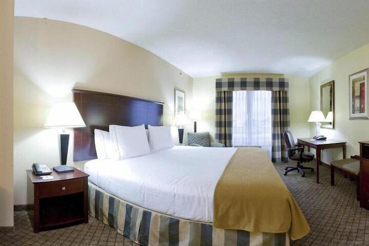 Holiday Inn Express & Suites Millington by IHG