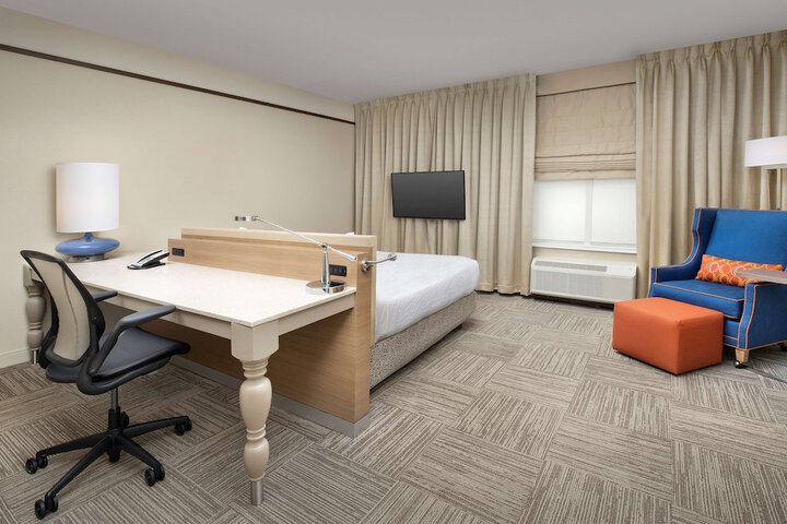 Room 19 of 48