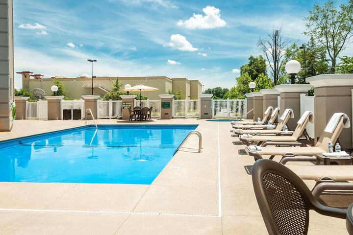 Country Inn & Suites by Radisson Cookeville, TN