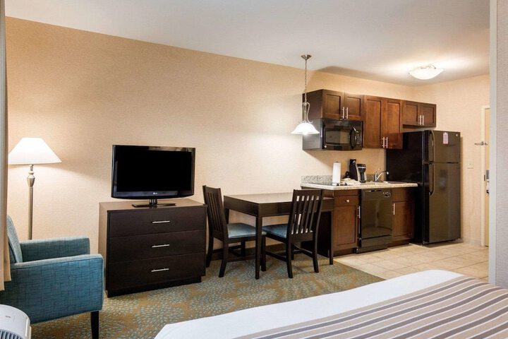 Room 13 of 35