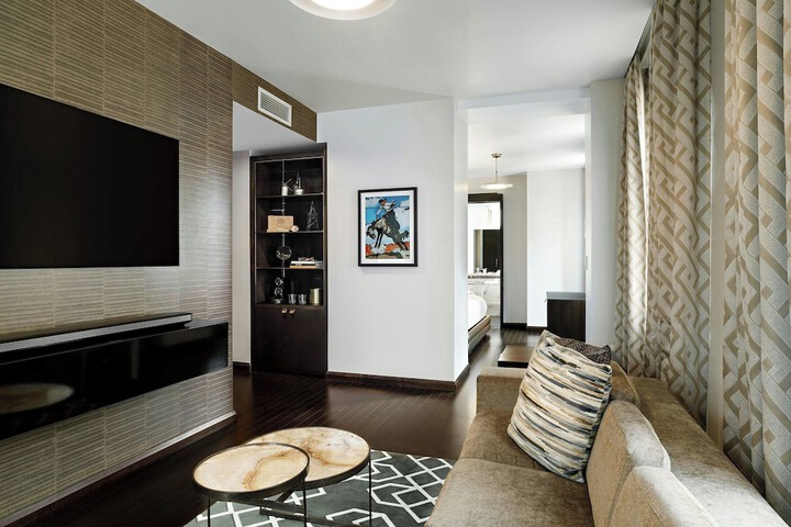 Room 27 of 43