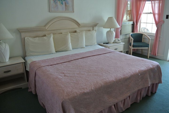 Room 30 of 61