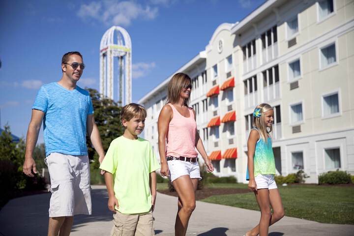 Cedar Points Hotel Breakers