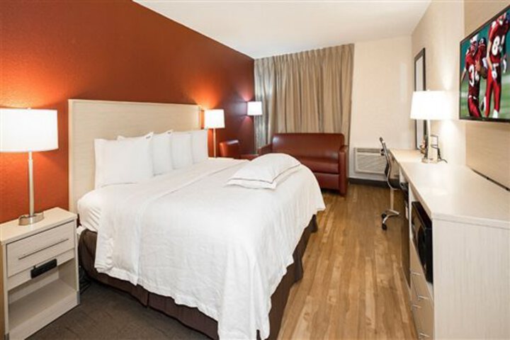 Days Inn by Wyndham Neptune Beach