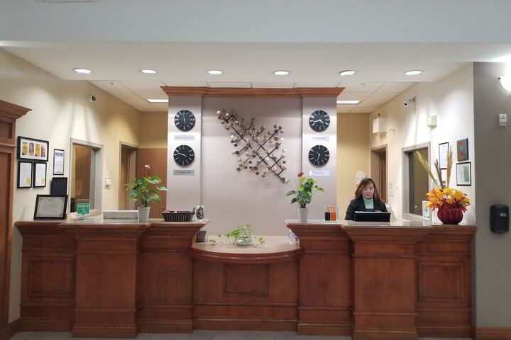 Merit Hotel & Suites