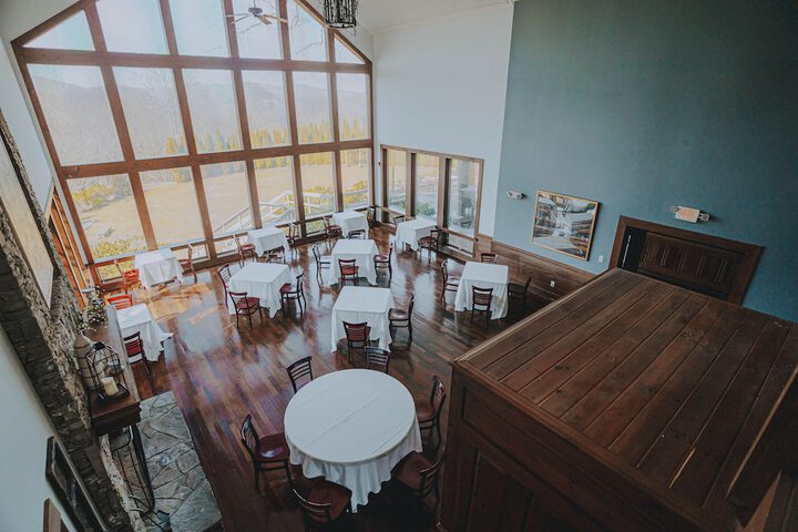 Dining 68 of 77