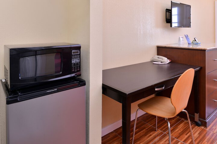 Room 17 of 26