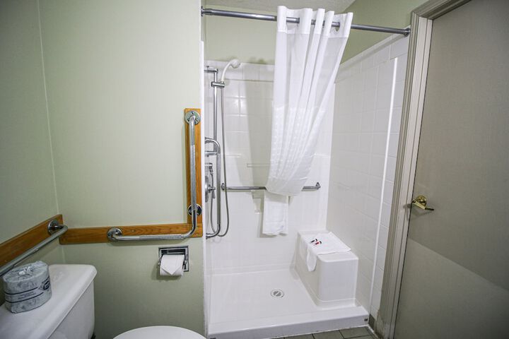 Room 32 of 45