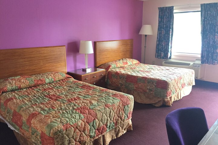 Room 17 of 34