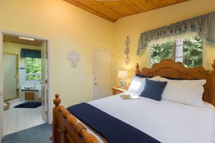 A Hidden Haven & Water Garden Cottages