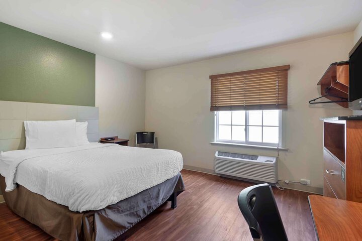Room 22 of 27