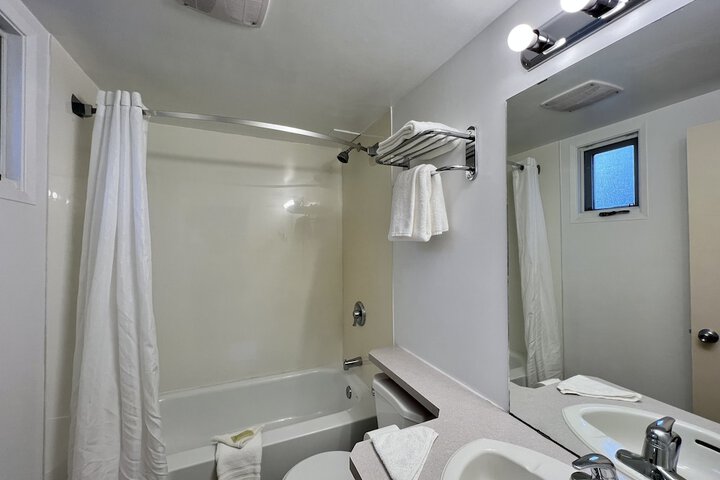 Knights Inn Lethbridge