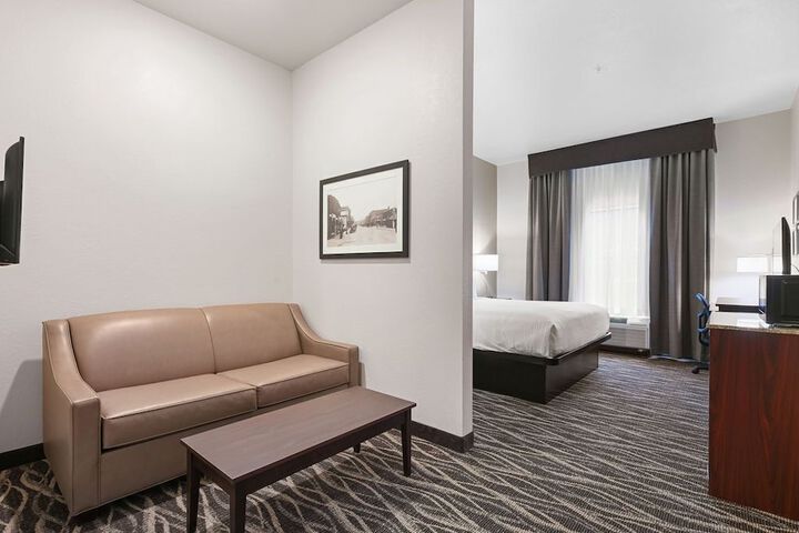Room 33 of 112