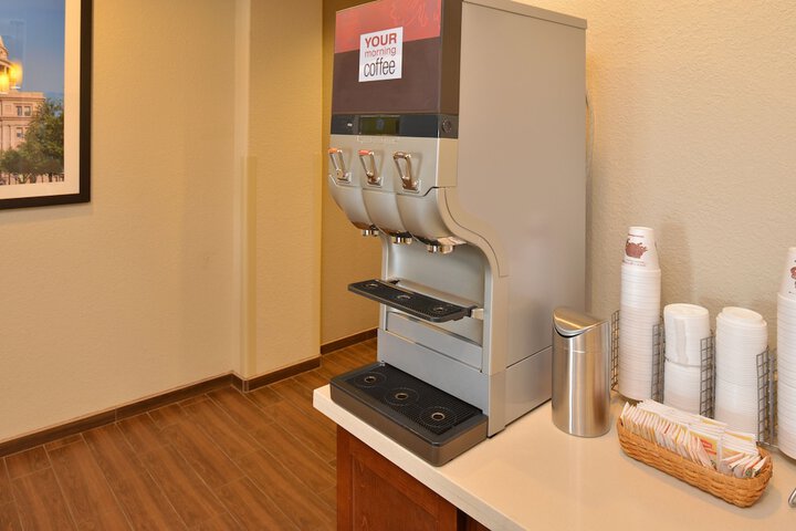 Comfort Inn & Suites Victoria North