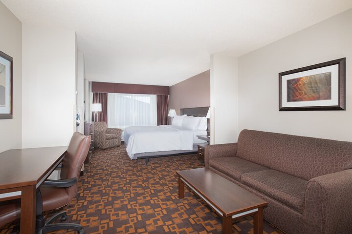 Holiday Inn Express & Suites Yankton by IHG